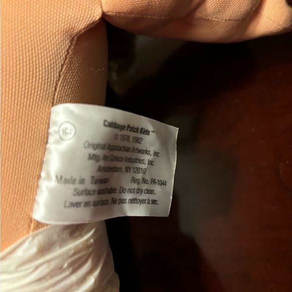 Cabbage Patch doll - Picture 2 of 2